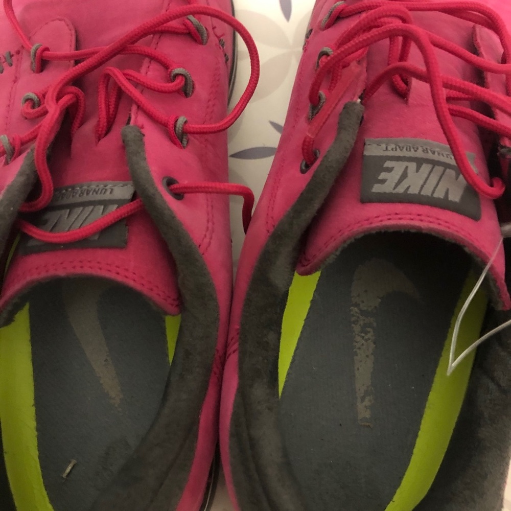 Nike Sneaker - Picture 2 of 8